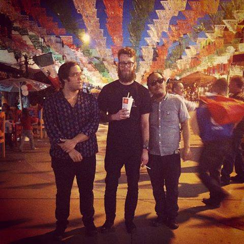 Buddy Banter in Plaza Santa Cecilia